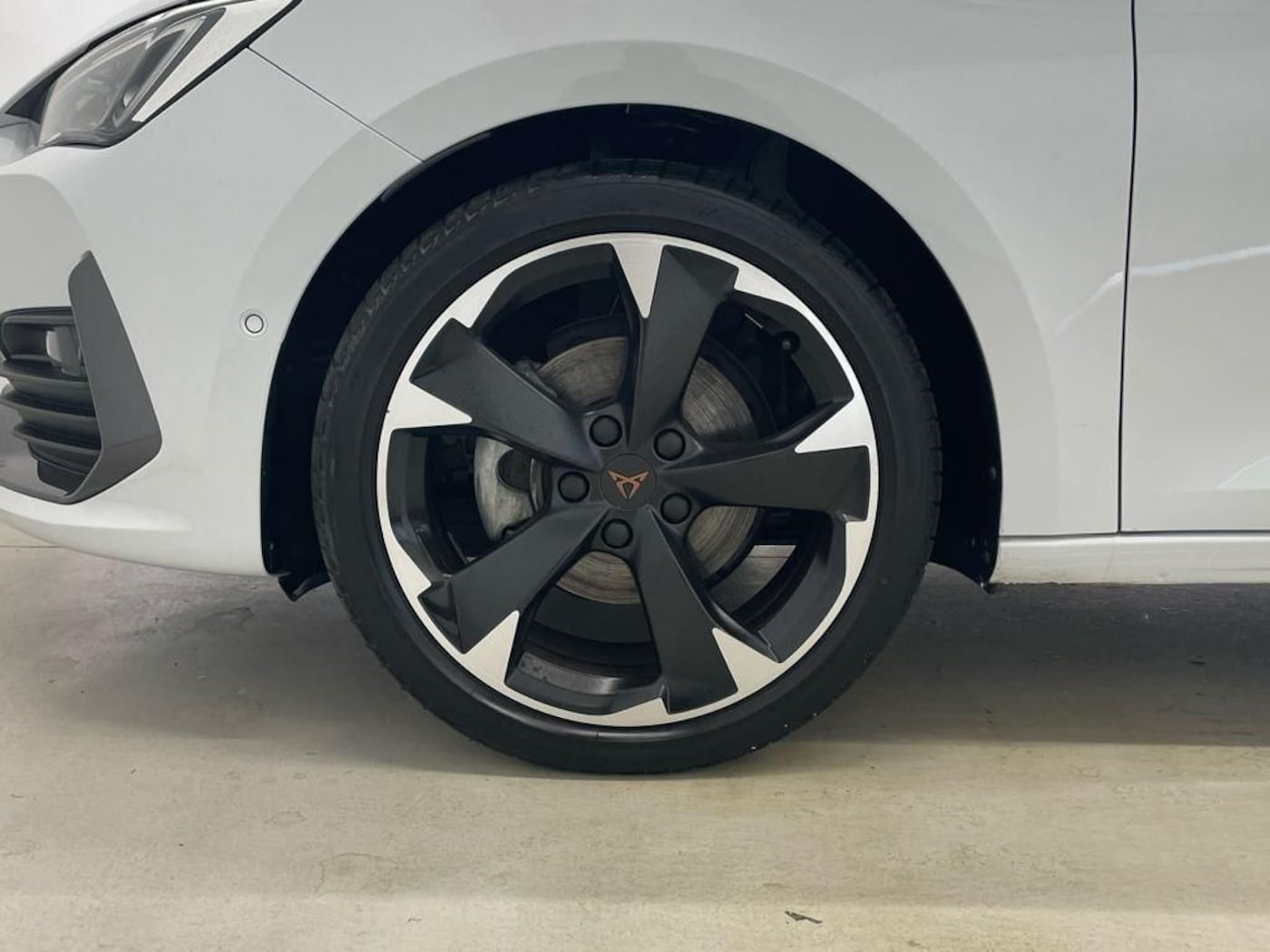 CUPRA Leon Sportstourer 1.5 eTSI DSG 110 kW (150 CV) — photo 9