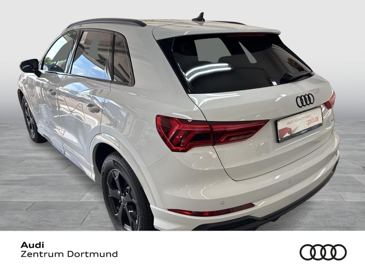 Bild über Audi Q3 TFSI quattro 180 kW S tronic - für weitere Informationen kontaktieren Sie den Audi Partner
