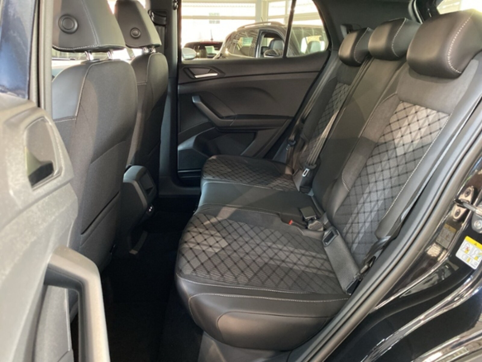 Volkswagen T-Cross – Bild 11