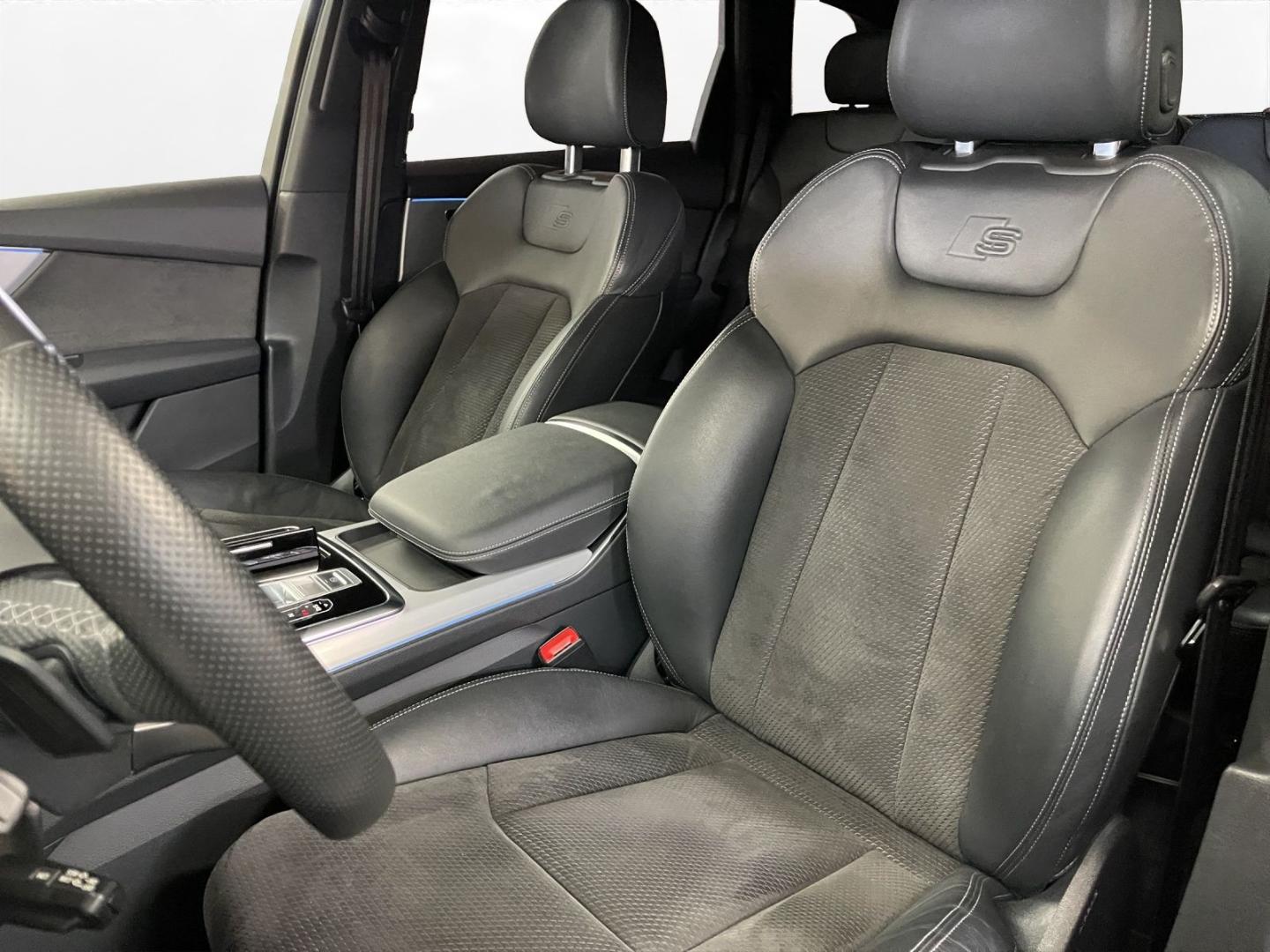Image about Audi Q7 50 TDI quattro tiptronic