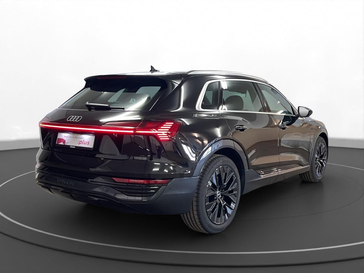 Image about Audi Q8 e-tron advanced 55 e-tron quattro