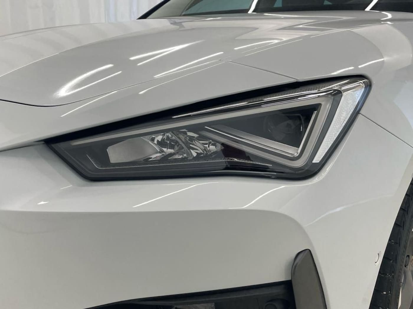 CUPRA Leon Sportstourer 1.5 eTSI DSG 110 kW (150 CV) — photo 13