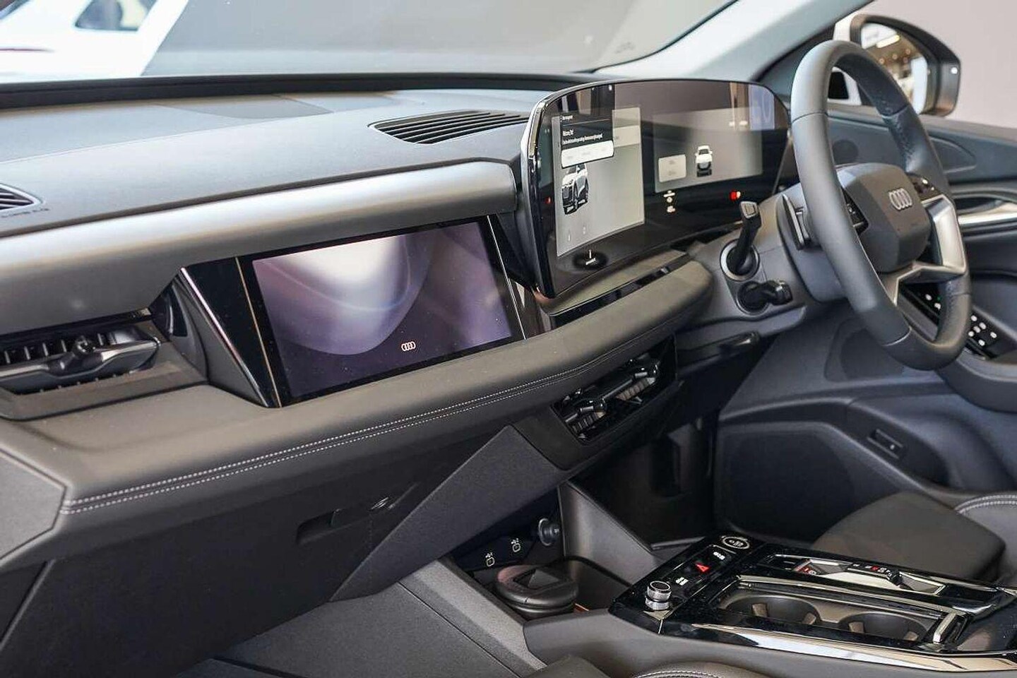 Image about Audi Q6 SUV e-tron e-tron