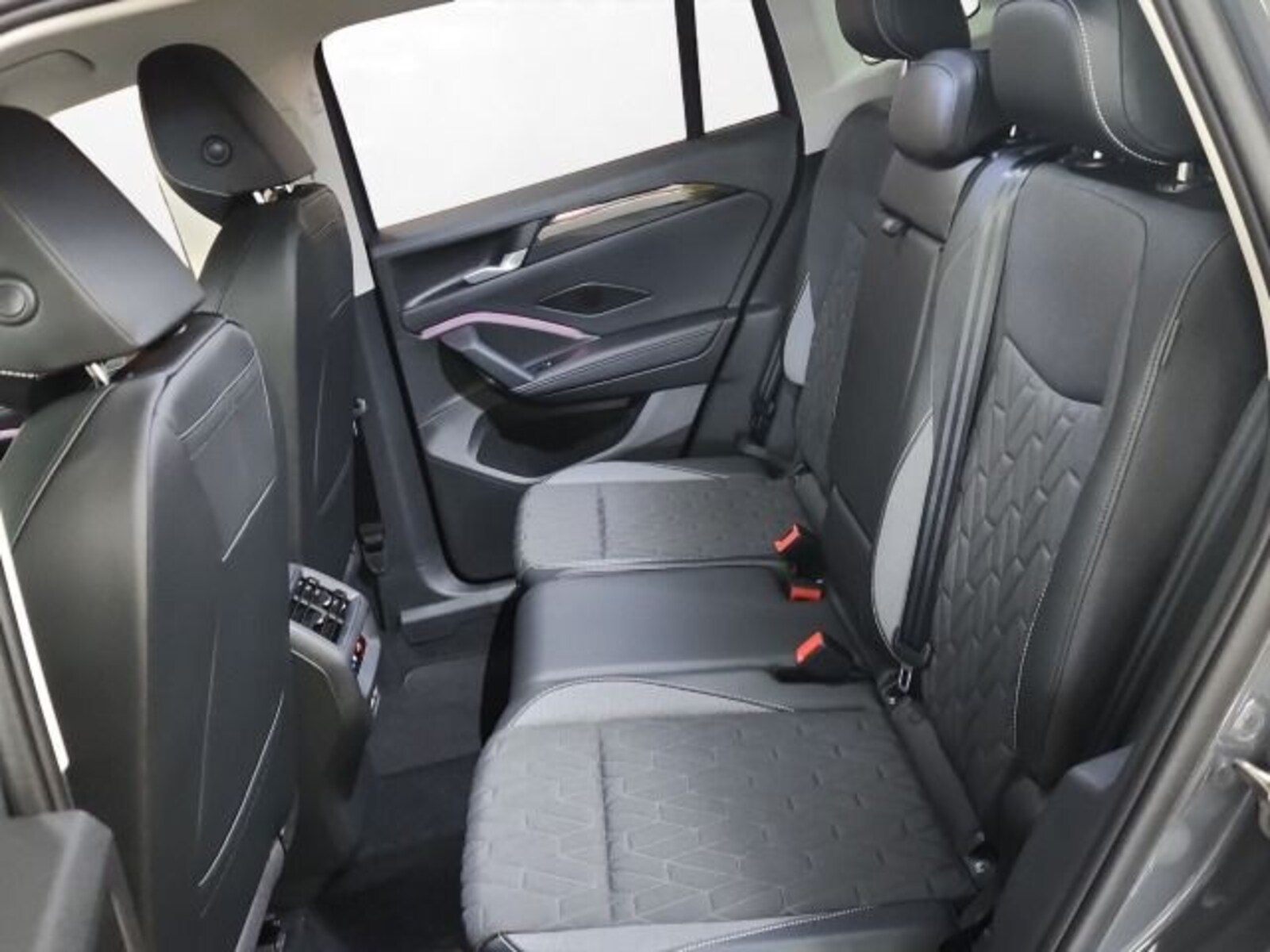 Volkswagen Tiguan – Bild 15