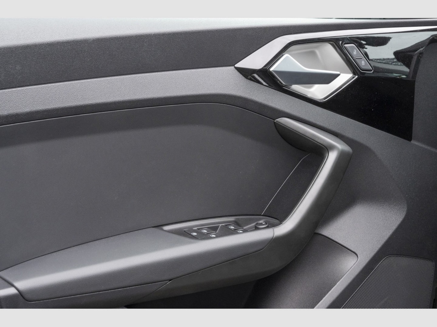 Bild über Audi A1 Sportback advanced 25 TFSI S tronic - für weitere Informationen kontaktieren Sie den Audi Partner