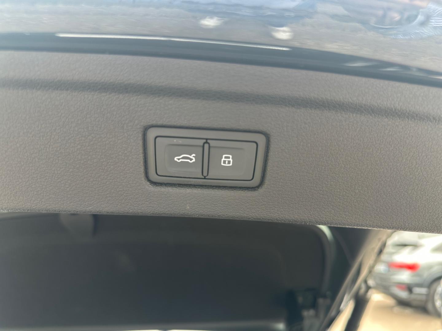 Image about Audi A5 Sportback Design Luxe 40 TFSI 140 kW (190 ch) S tronic