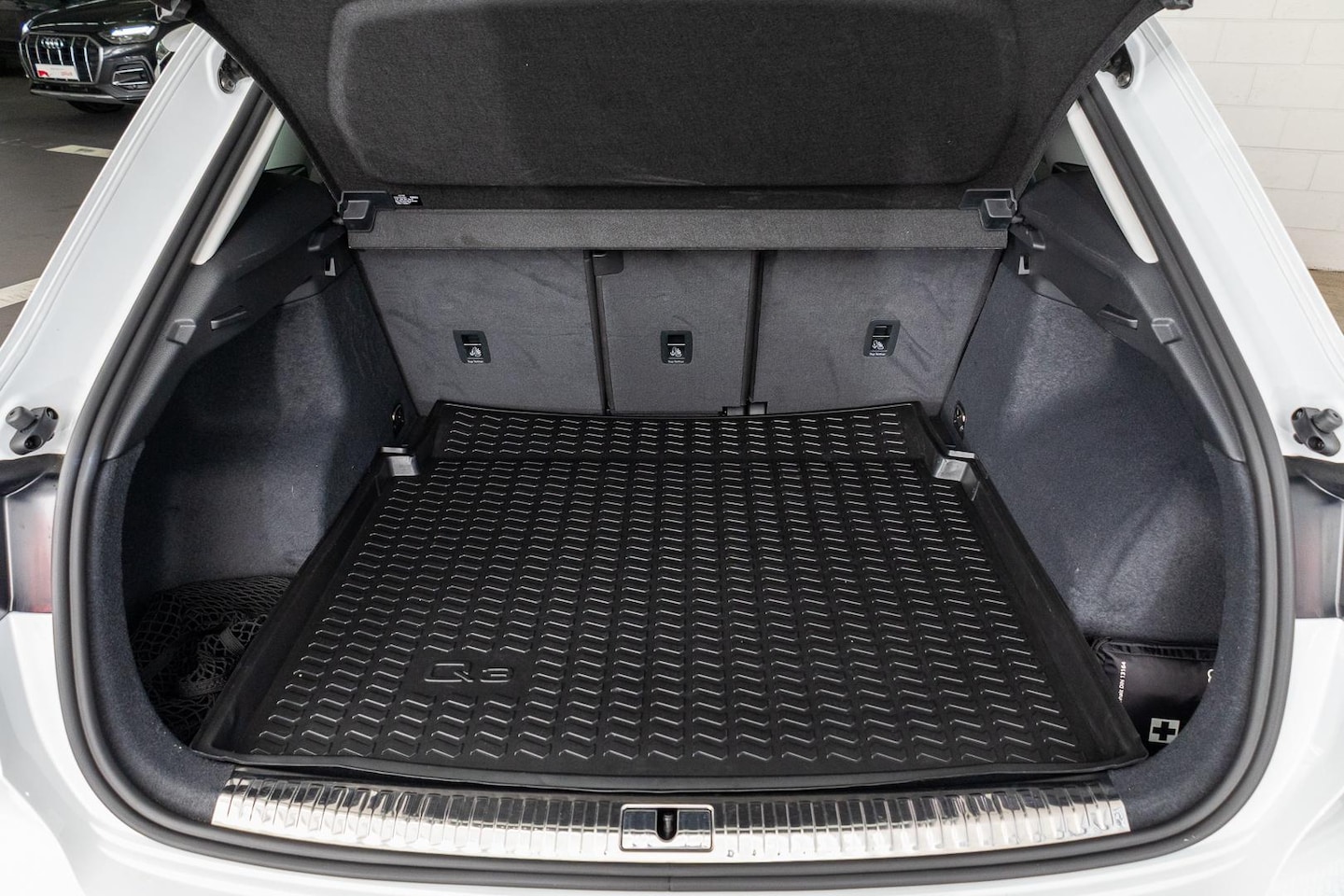 Image about Audi Q3 35 TFSI S line edition
