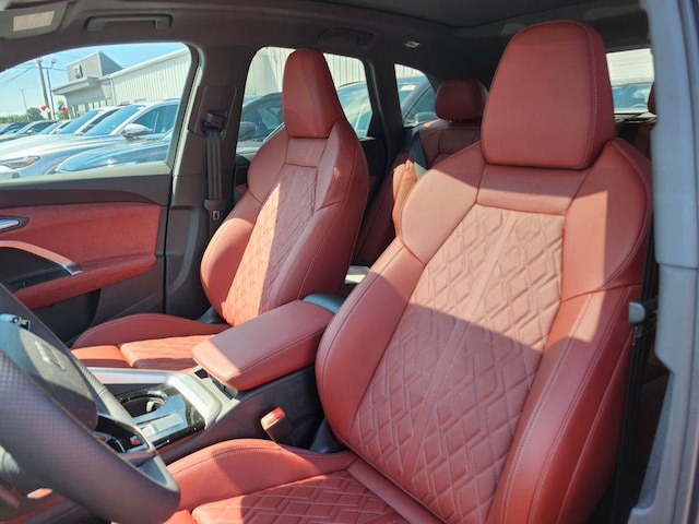 2026 Audi SQ5 Premium Plus - Photo 12
