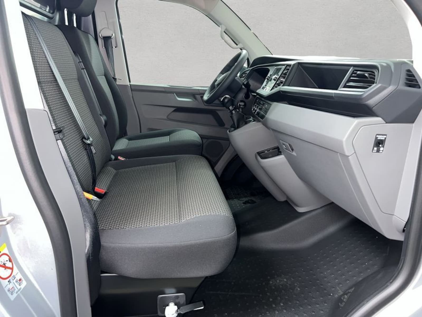 Volkswagen T6.1 Transporter Kasten kurzer Radstand – Bild 19