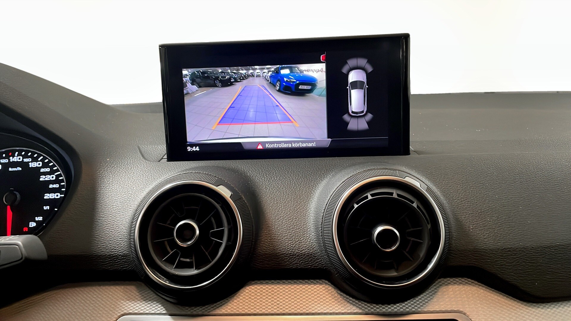 Bild som visar&nbsp;Audi Q2&nbsp;Q2 35 TFSI Proline 150 hk S tronic - för mer information kontakta din Audi Partner