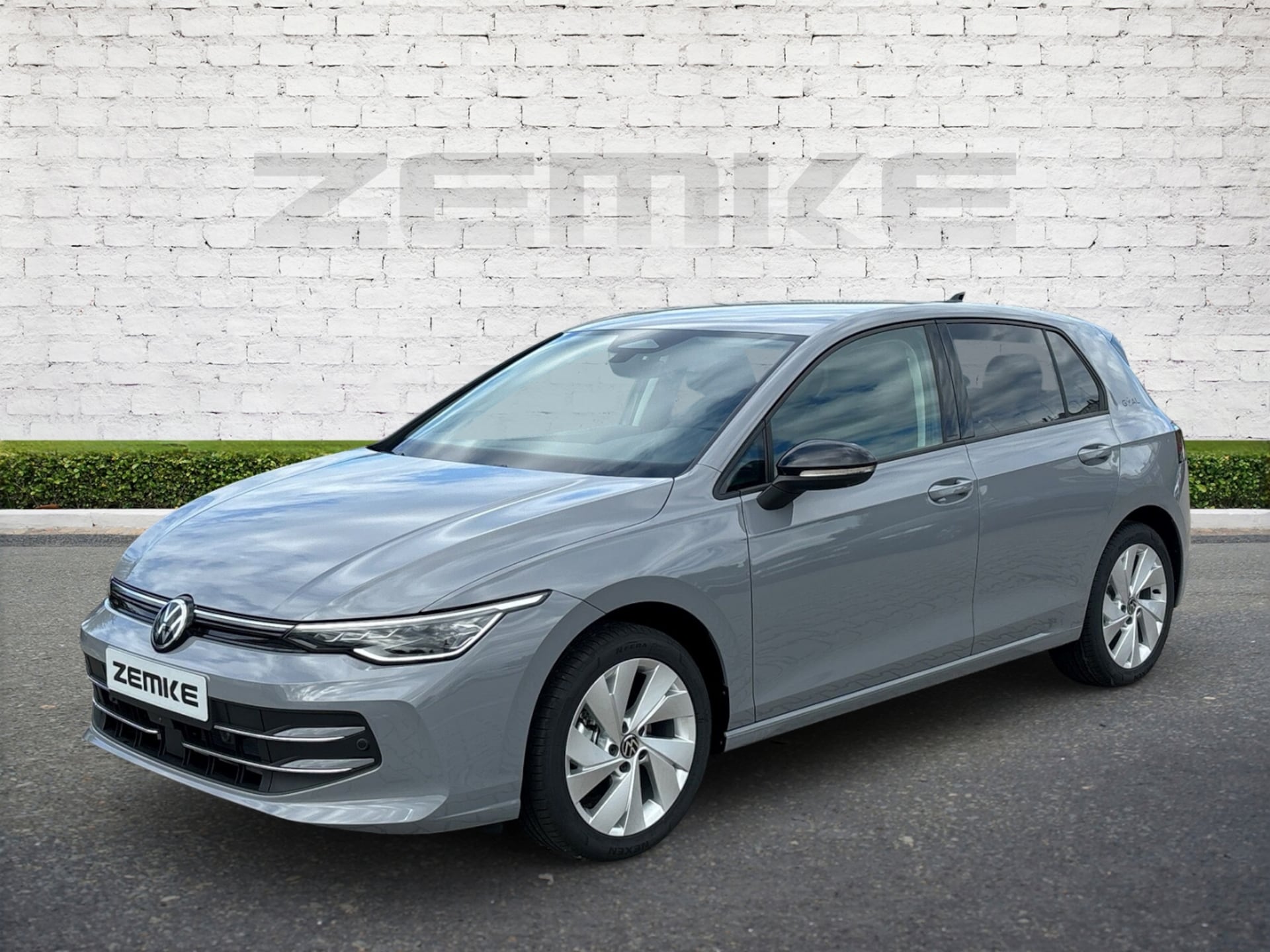 Volkswagen Golf Life
