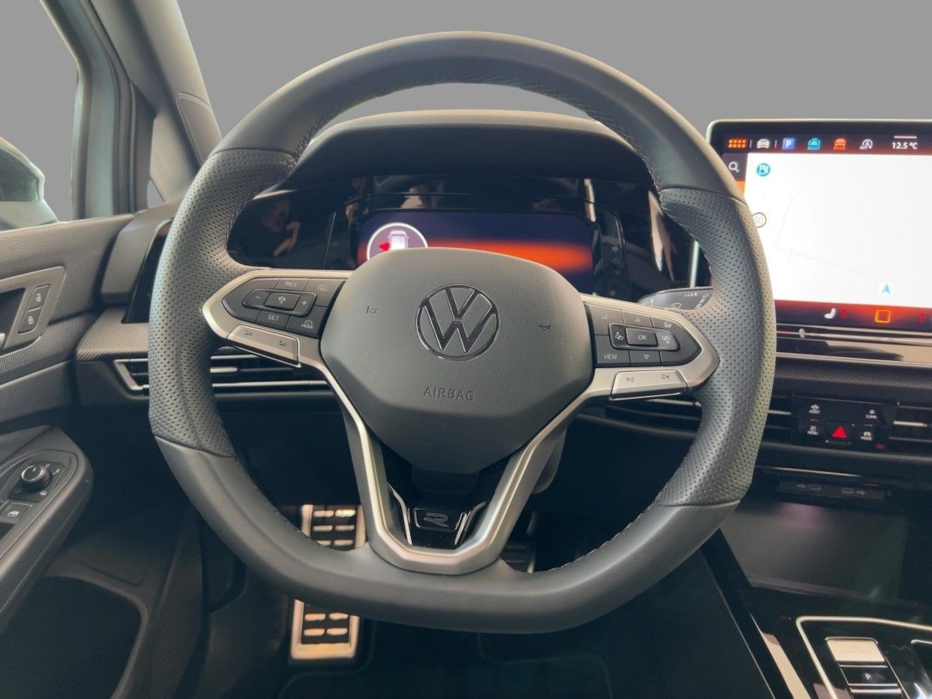 Volkswagen Golf R-Line