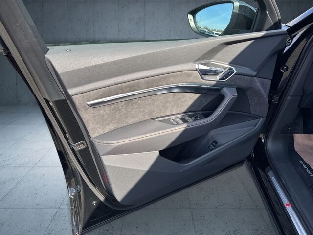 Image about Audi e-tron S line 50 quattro