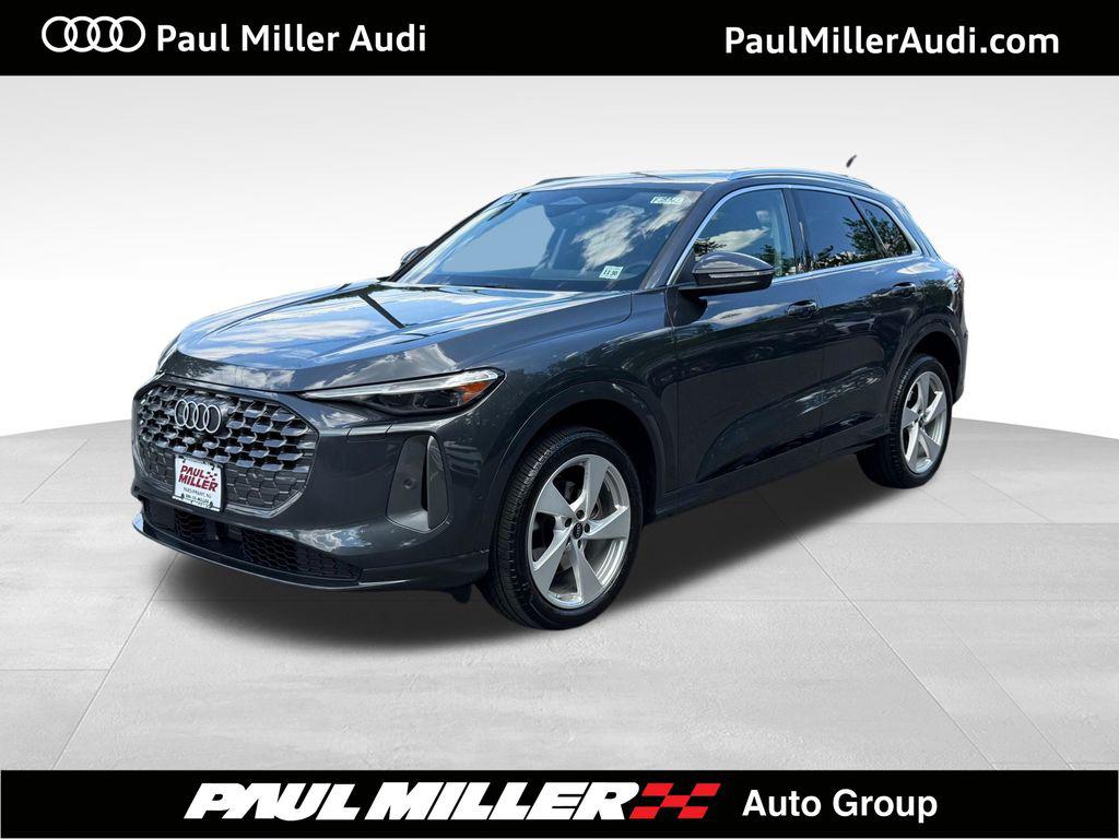 2025 Audi Q5 40 Premium Plus's photo