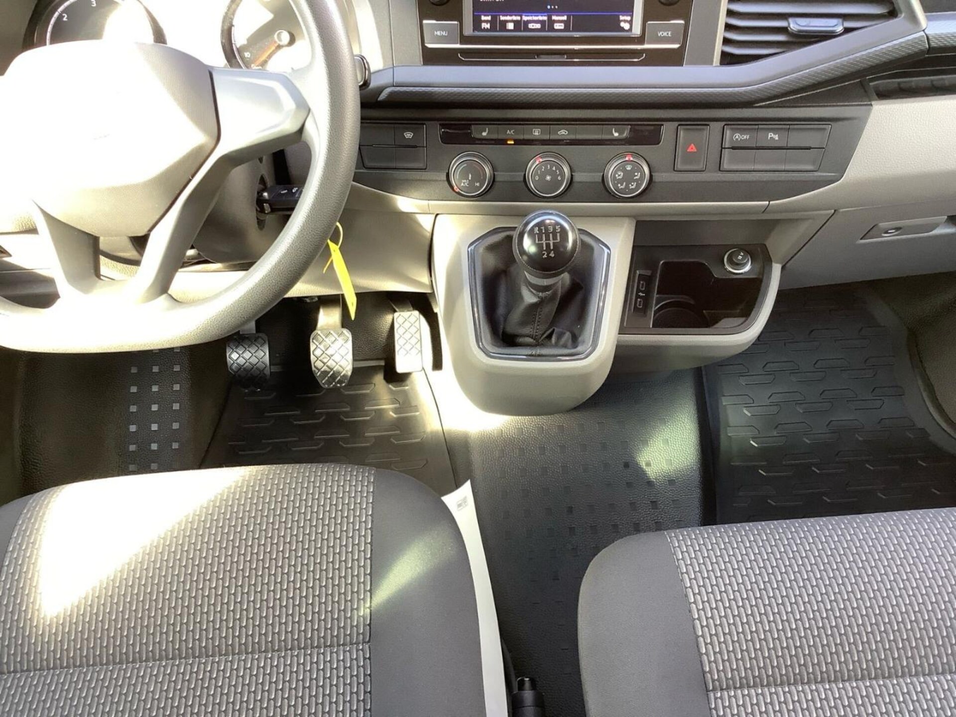 Volkswagen T6.1 Transporter Kombi kurzer Radstand