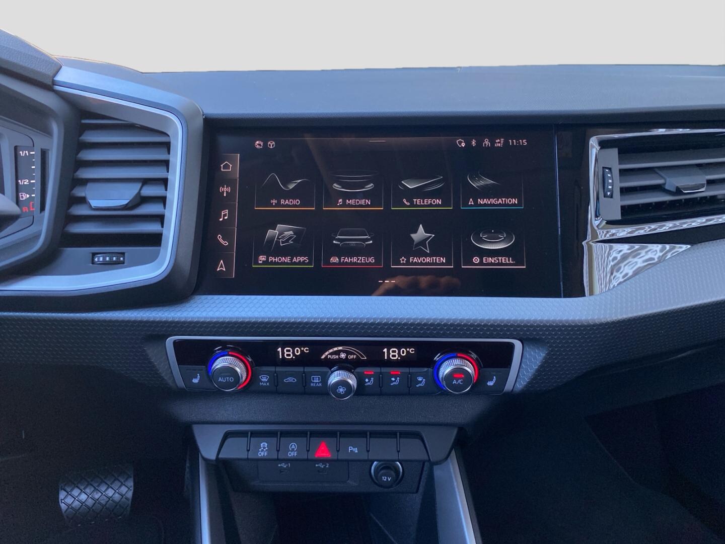 Bild über Audi A1 allstreet 30 TFSI S tronic - für weitere Informationen kontaktieren Sie den Audi Partner