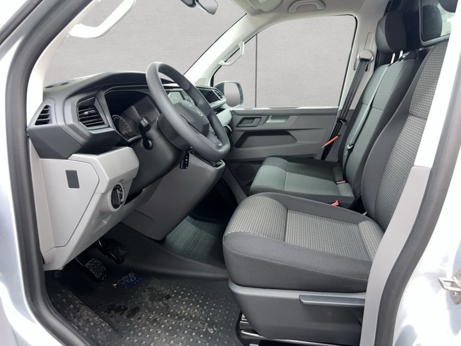 Volkswagen T6.1 Transporter Kasten kurzer Radstand – Bild 10