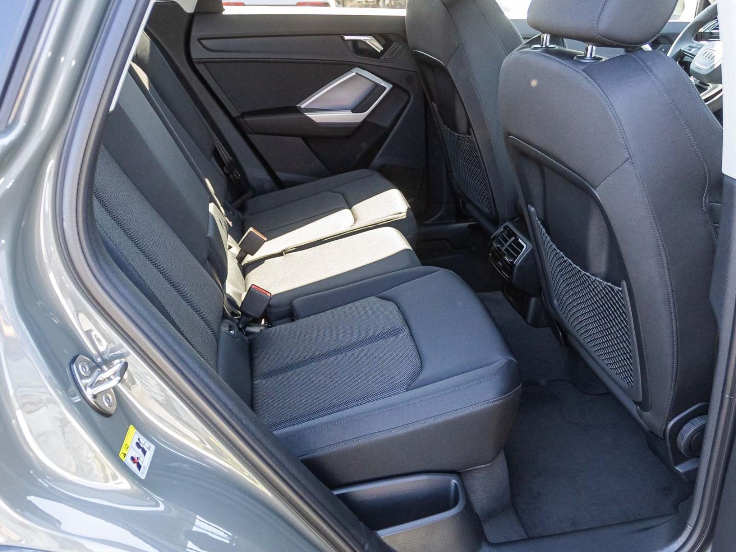 Bild über Audi Q3 TFSI 110 kW S tronic - für weitere Informationen kontaktieren Sie den Audi Partner