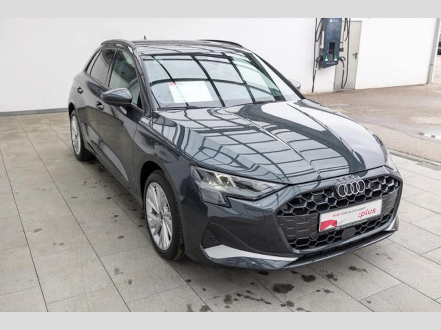Bild über Audi A3 Sportback advanced 30 TFSI S tronic - für weitere Informationen kontaktieren Sie den Audi Partner