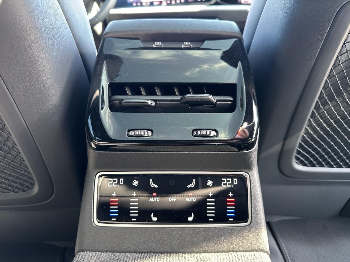 Bild über Audi A6 Avant edition one TDI quattro 220 kW S tronic - für weitere Informationen kontaktieren Sie den Audi Partner