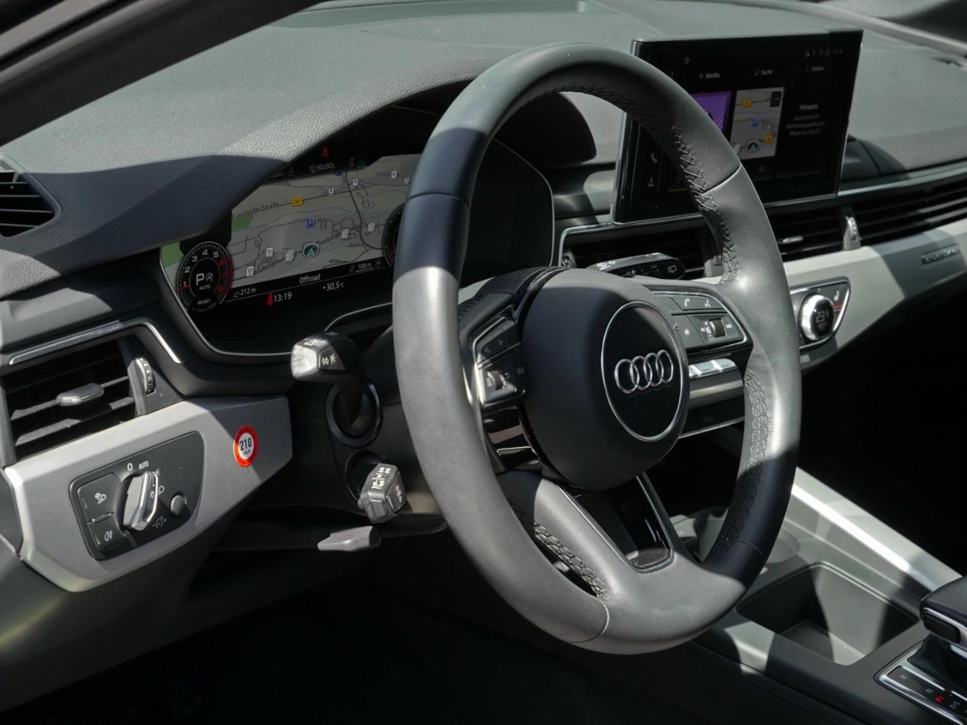 Audi A4 Avant S line