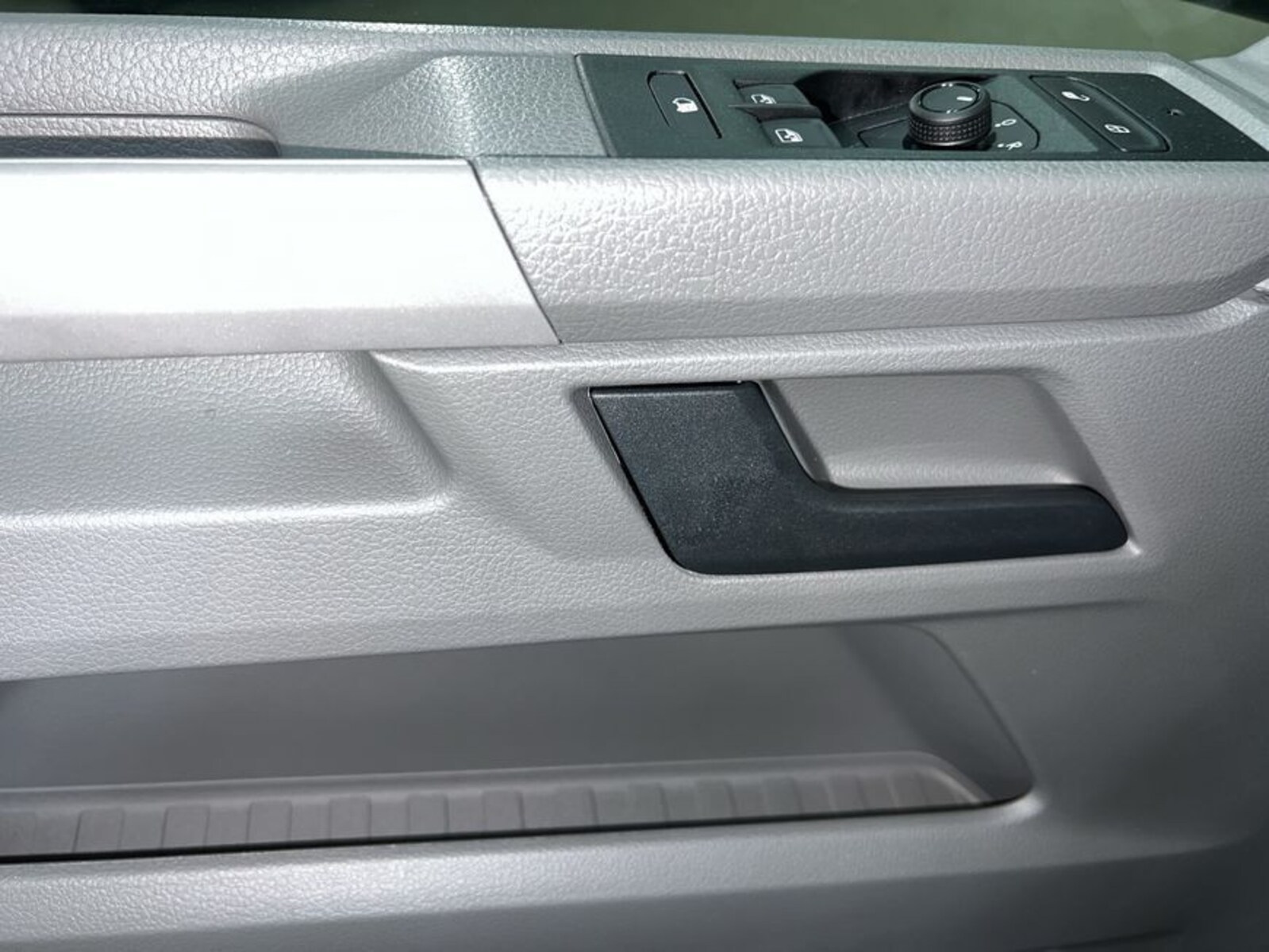 Volkswagen T6.1 Transporter Kasten kurzer Radstand – Bild 17