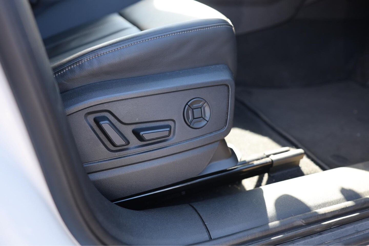 Image about Audi Q5 SUV TFSI 150 kW