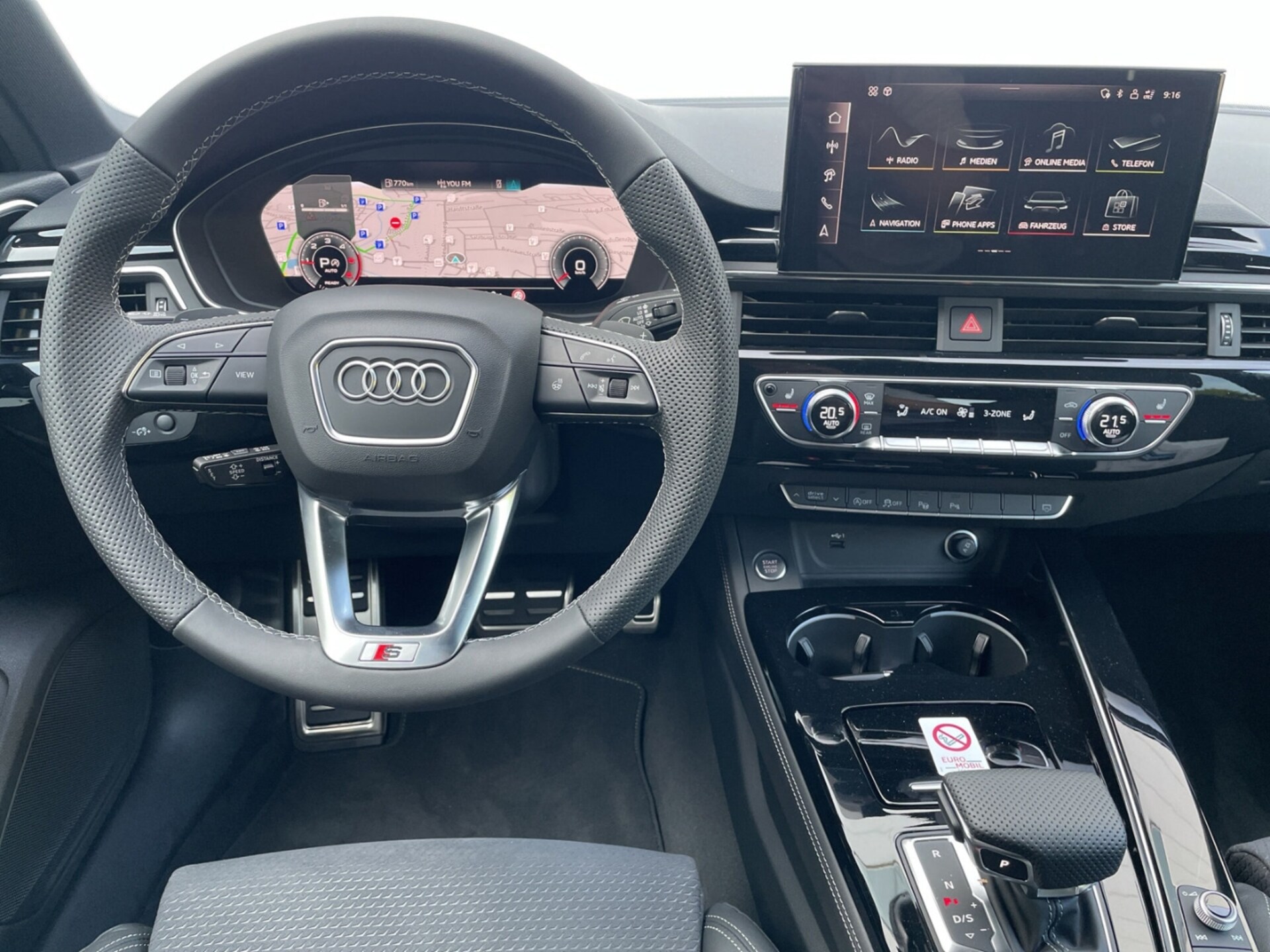 Audi A4 Avant S line