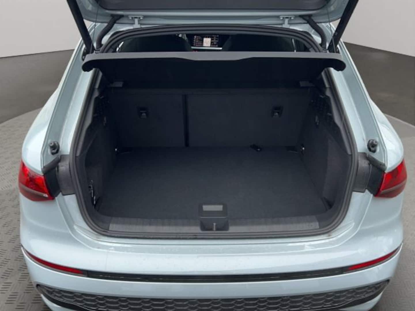 Bild über Audi A3 Sportback advanced 30 TFSI S tronic - für weitere Informationen kontaktieren Sie den Audi Partner