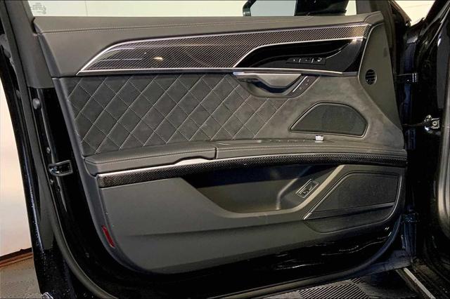 2025 Audi S8 Base - Photo 10