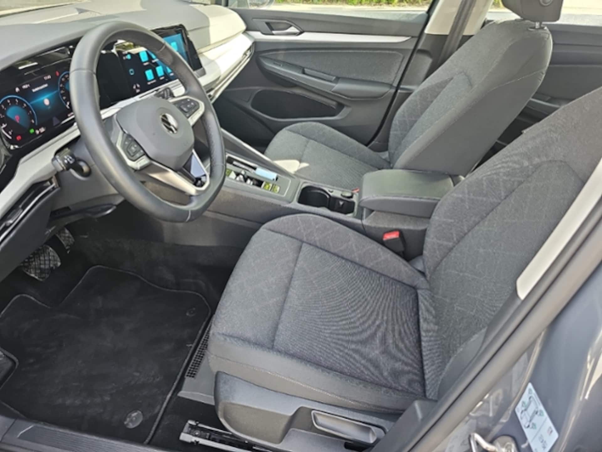 Volkswagen Golf Variant Life