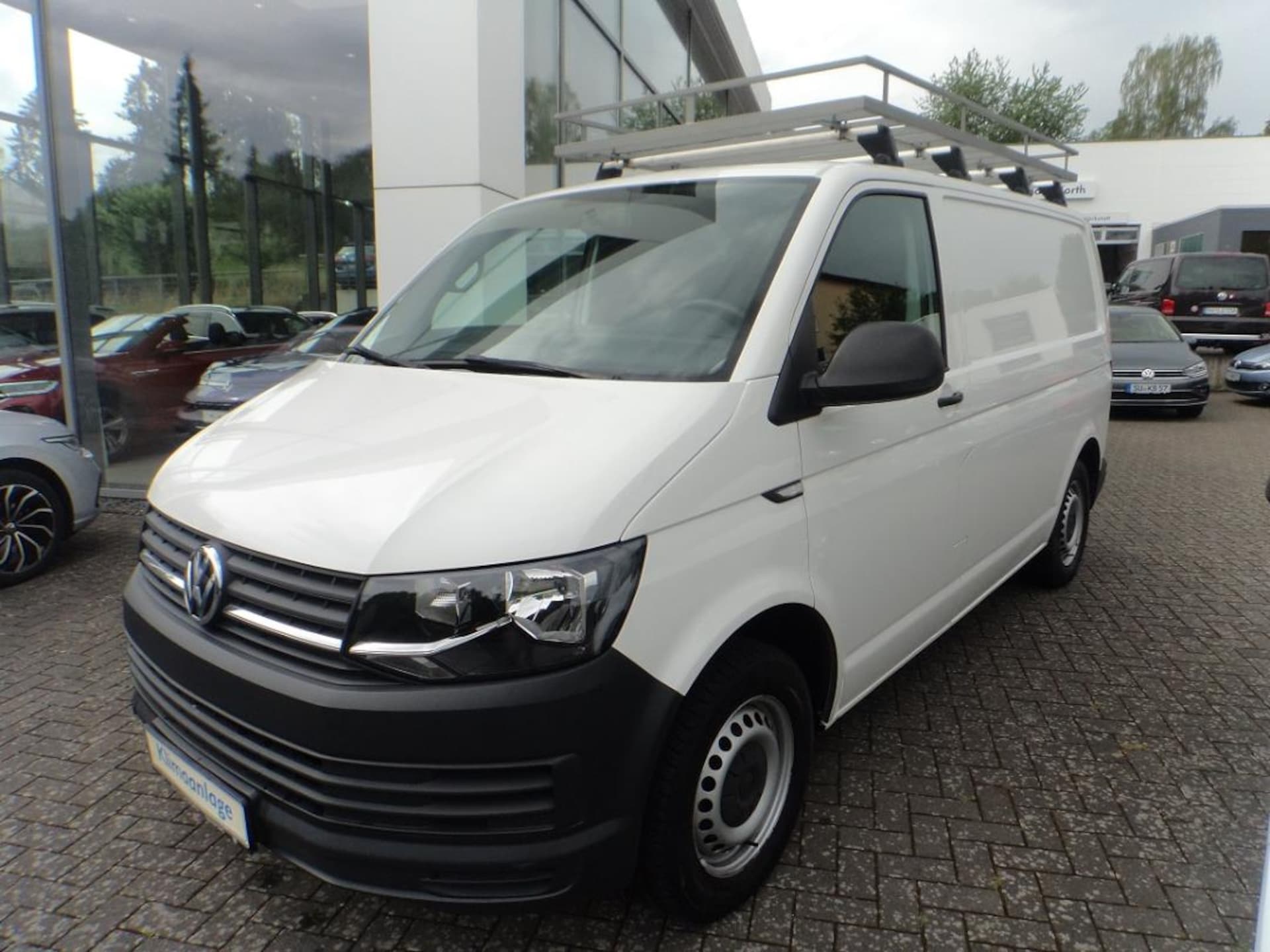 Volkswagen T6 Transporter Kasten kurzer Radstand