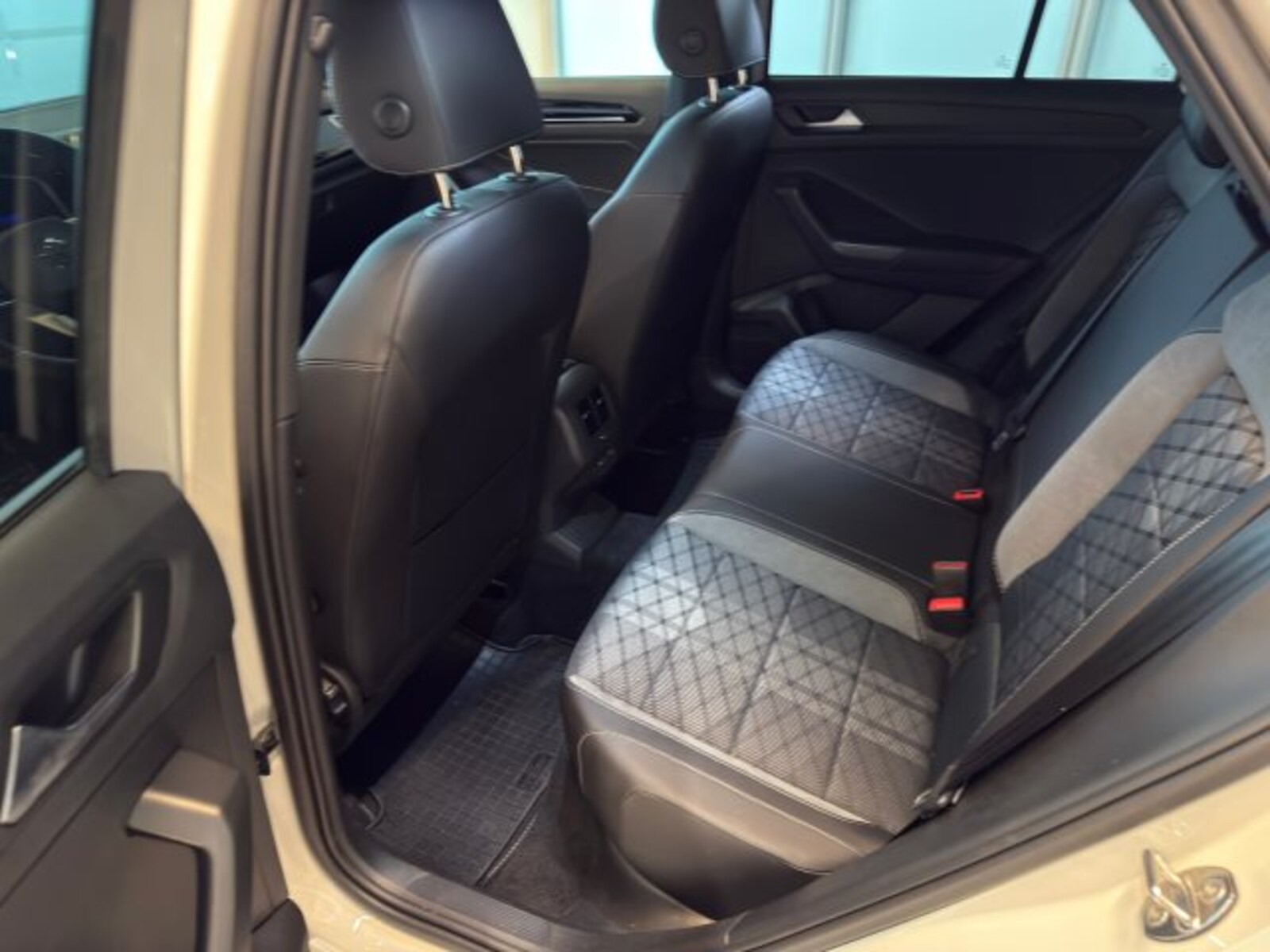 Volkswagen T-Roc – Bild 21