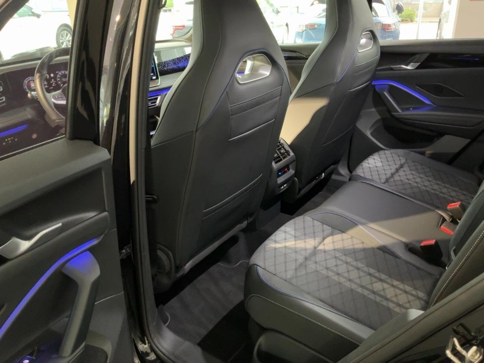 Volkswagen Tiguan – Bild 8
