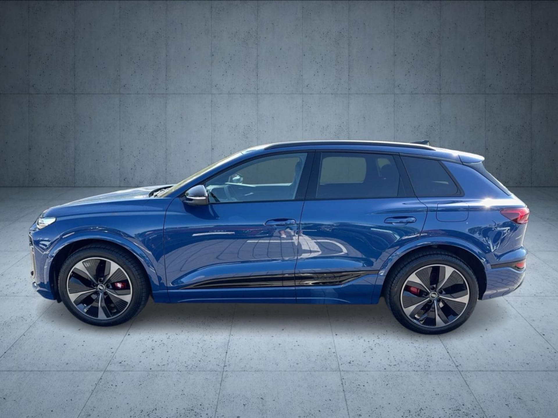 Audi SQ6 SUV e-tron