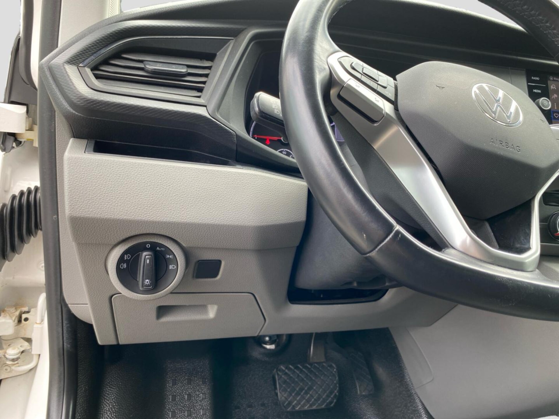Volkswagen T6.1 Transporter Kasten kurzer Radstand