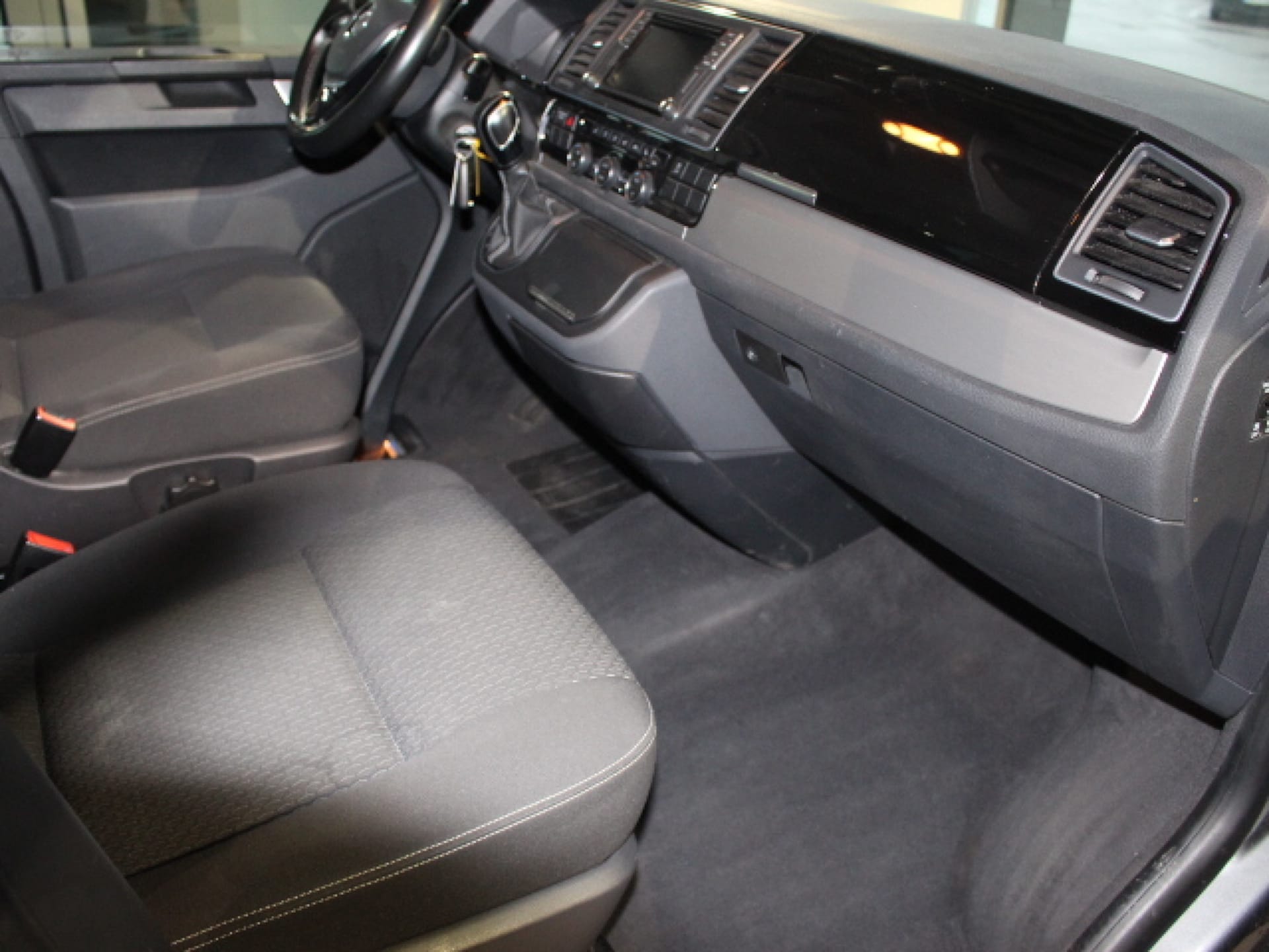 Volkswagen T6 California Beach