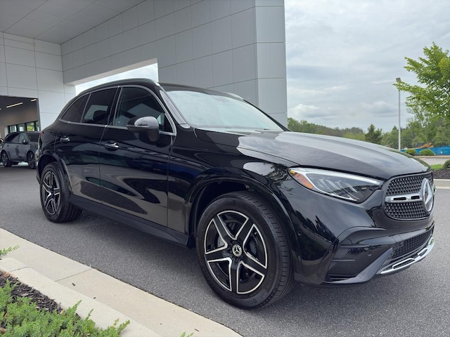 2025 Mercedes-Benz GLC 300