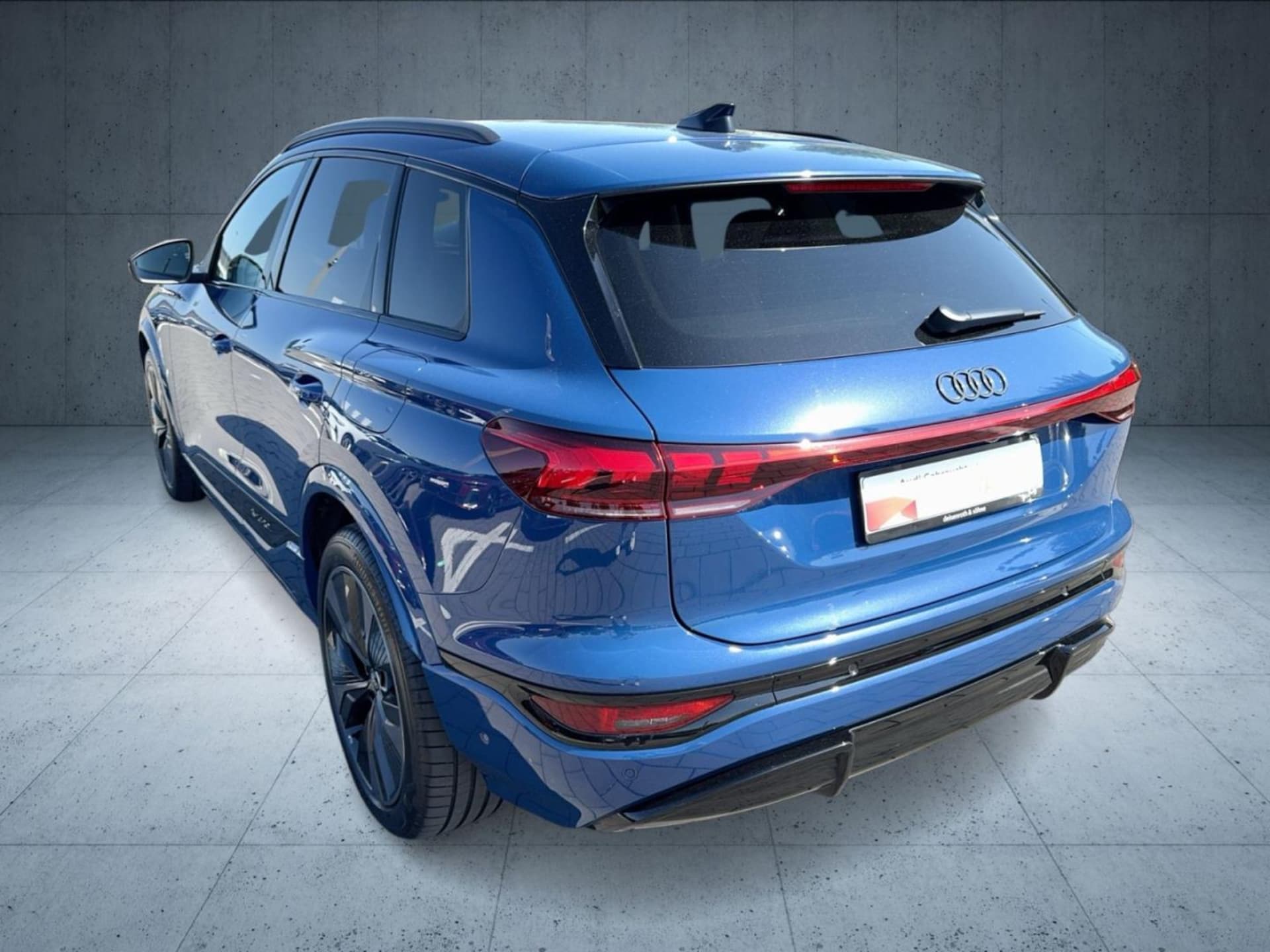 Audi SQ6 SUV e-tron