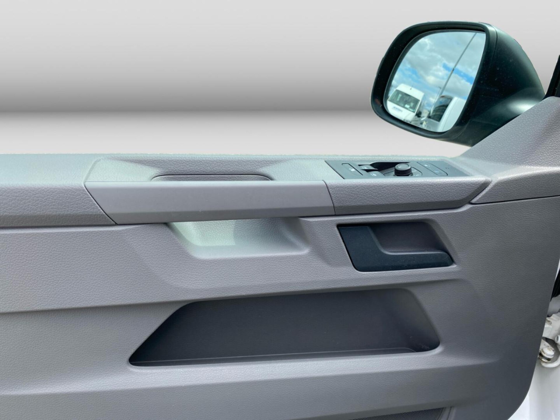 Volkswagen T6.1 Transporter Kasten kurzer Radstand