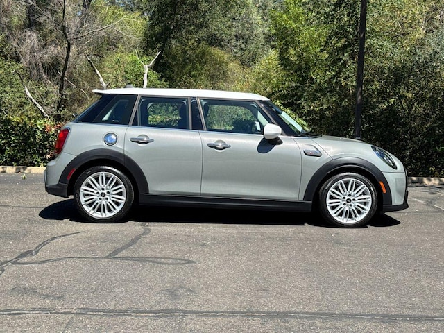 2022 MINI