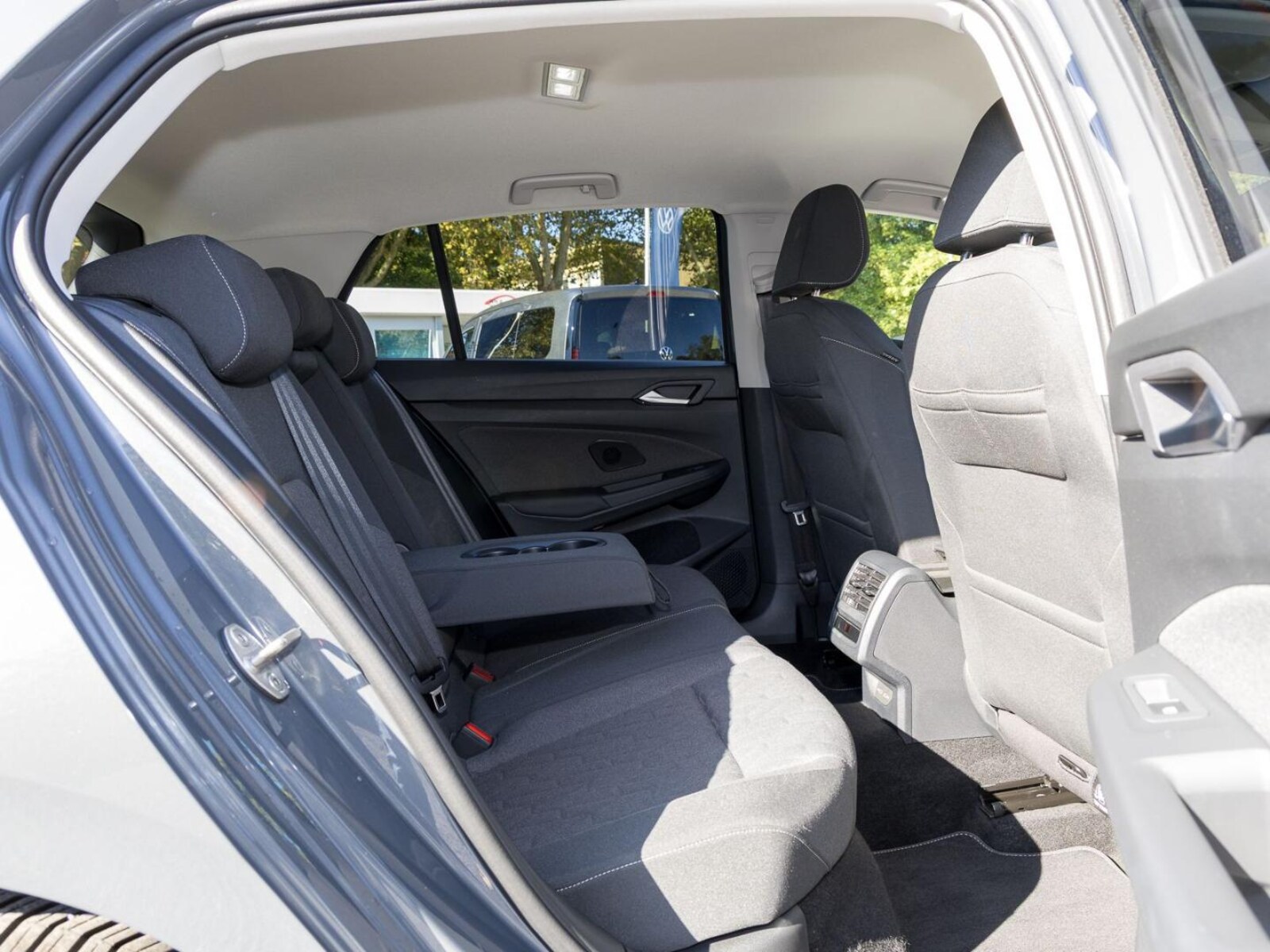 Volkswagen Golf – Bild 8