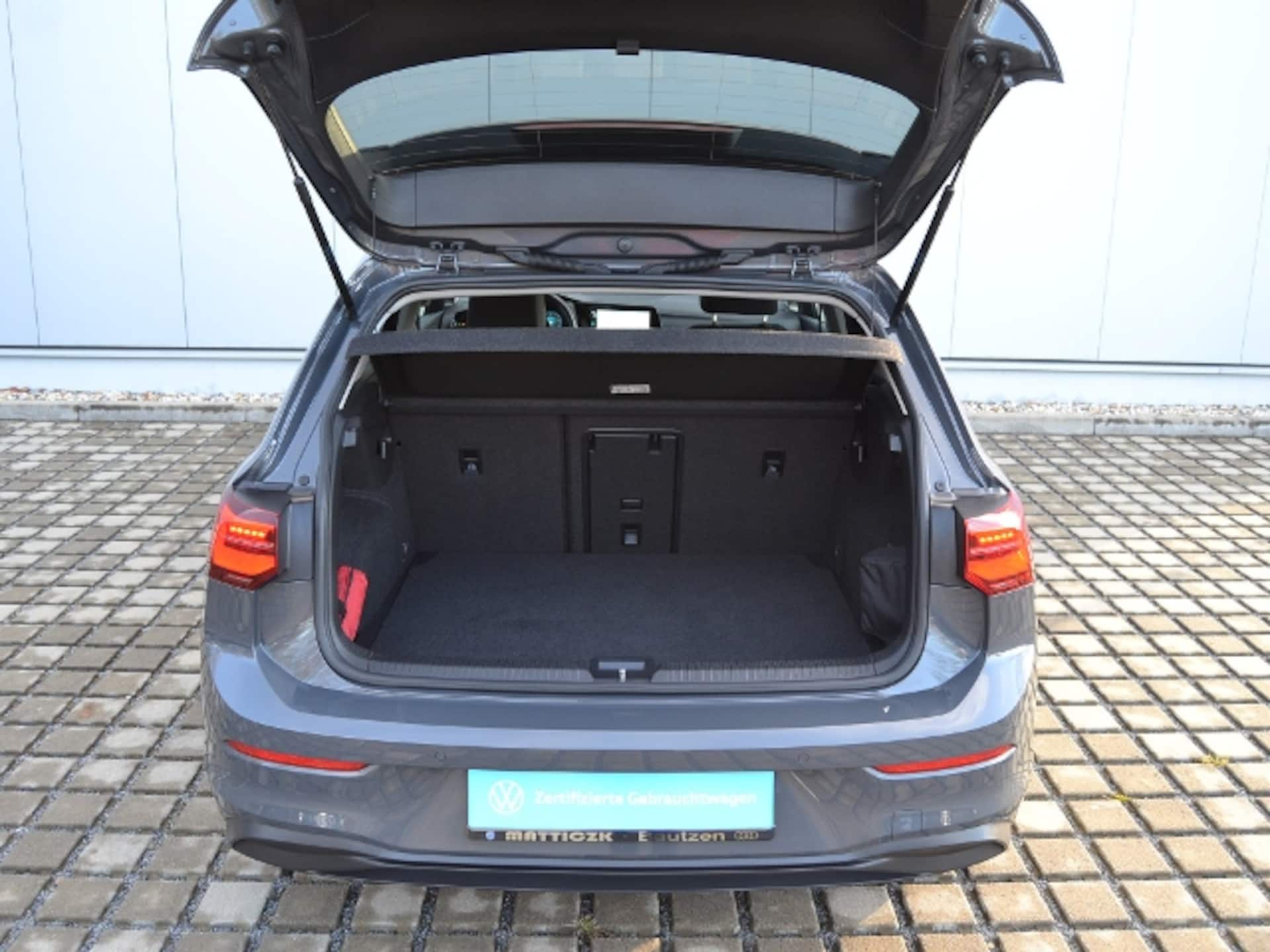 Volkswagen Golf Life