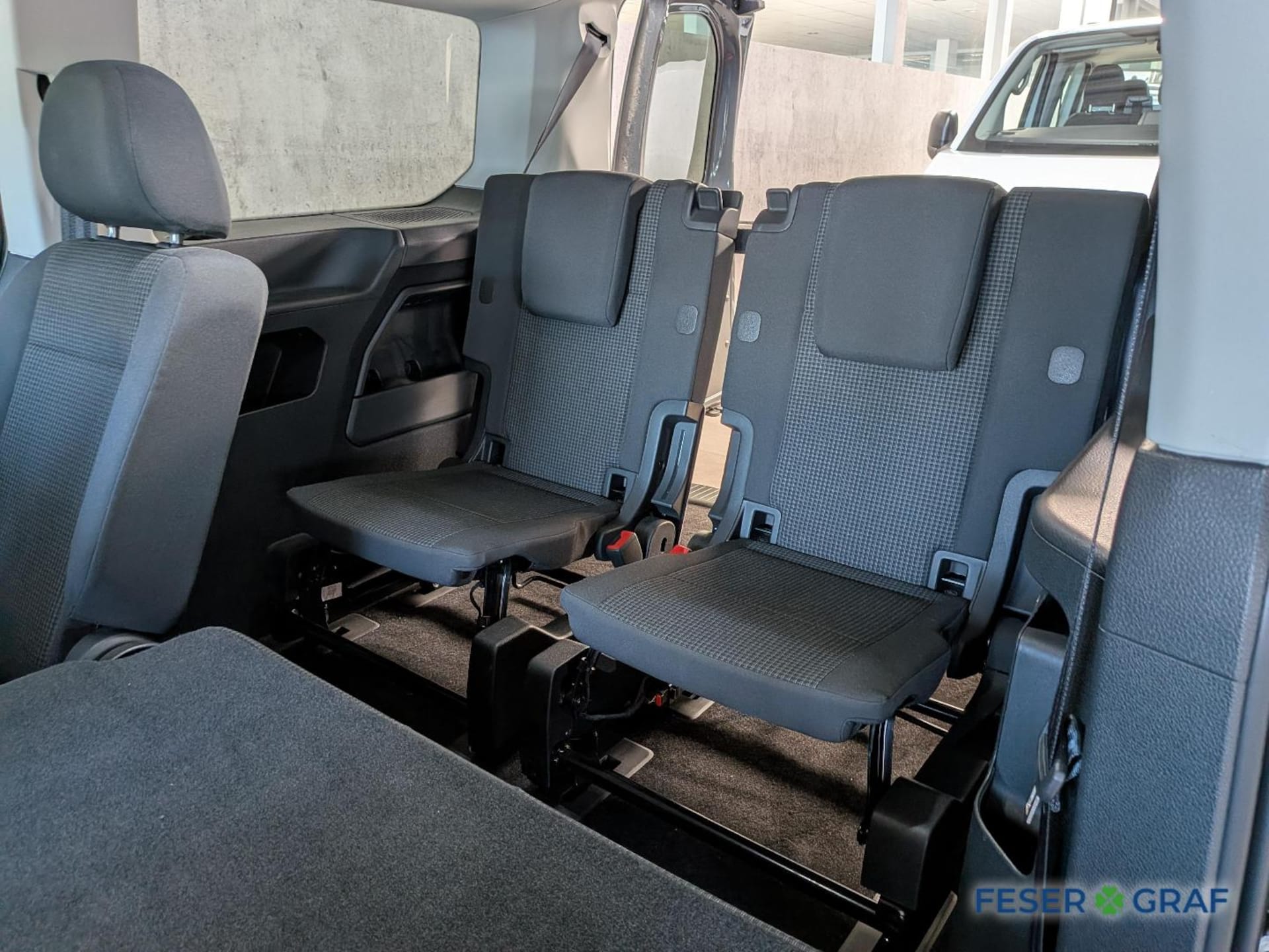 Volkswagen Caddy Maxi Basis-Modell