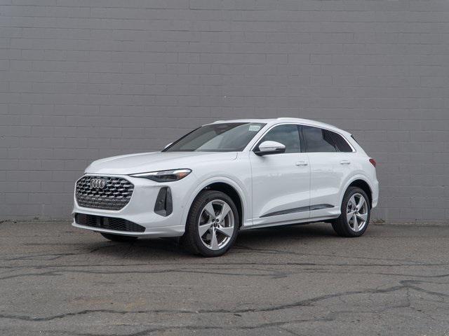 2025 Audi Q5 45 Premium Plus's photo