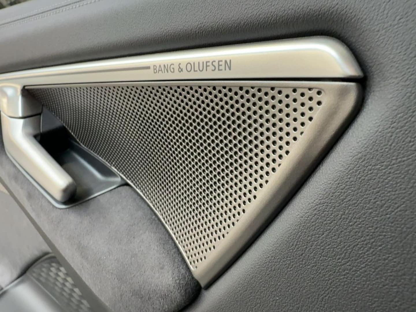 Bild über Audi A6 Avant e-hybrid e-hybrid quattro 270 kW S tronic - für weitere Informationen kontaktieren Sie den Audi Partner