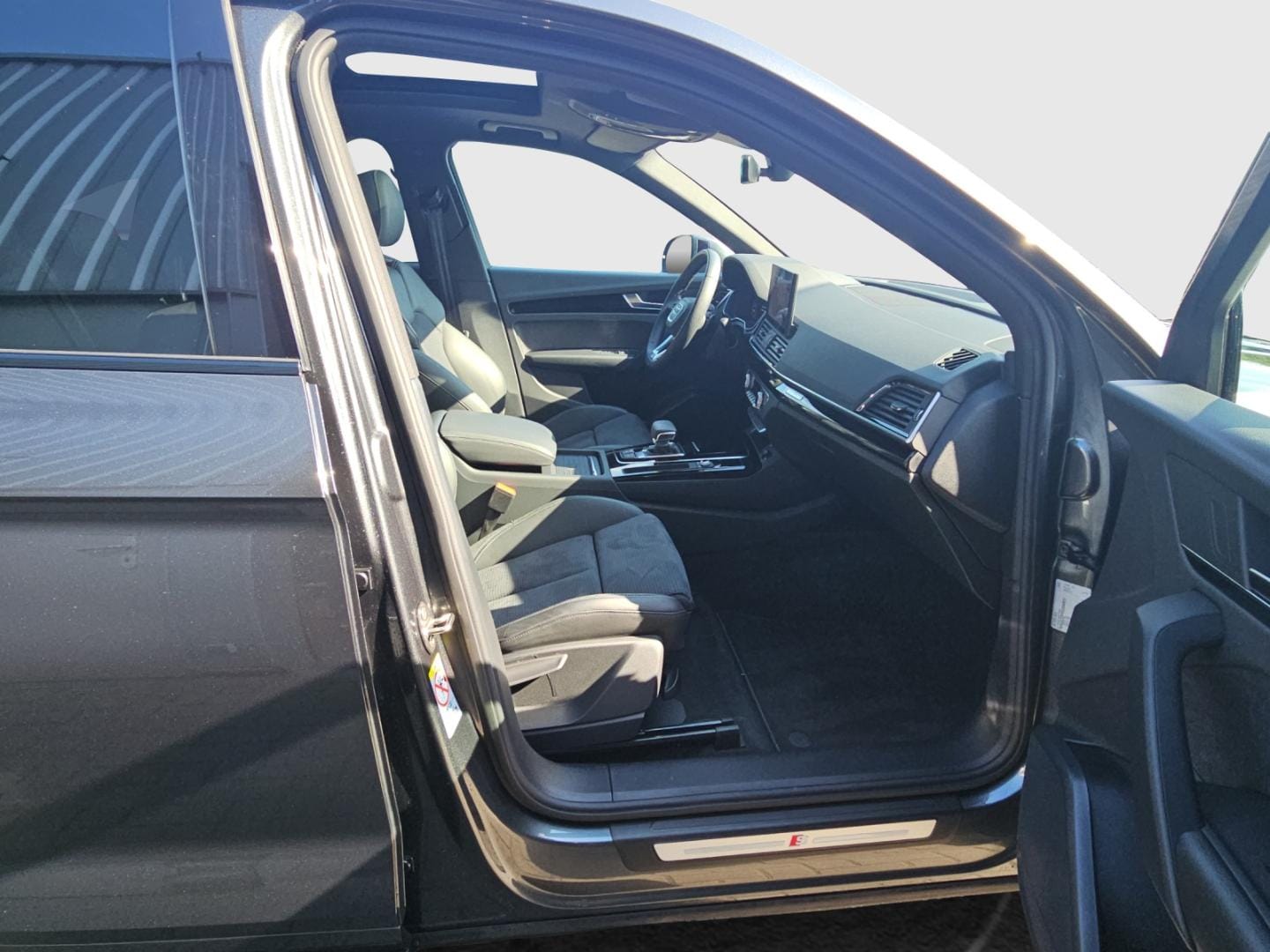 Bild über Audi Q5 Sportback 40 TDI quattro S tronic - für weitere Informationen kontaktieren Sie den Audi Partner