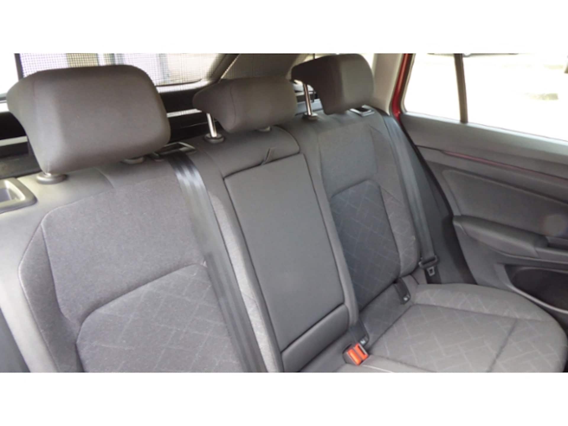 Volkswagen Golf Variant Life