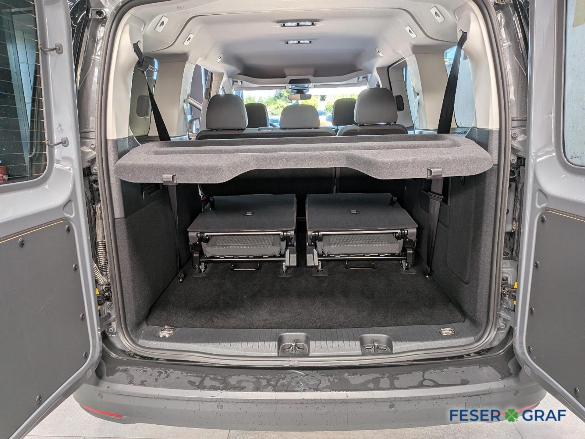 Volkswagen Caddy Maxi Basis-Modell