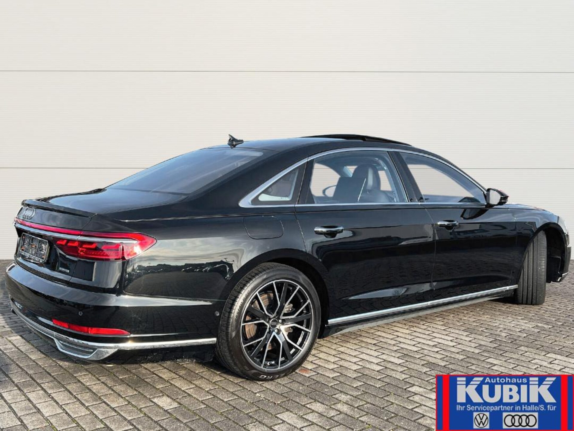 Audi A8 L TFSI e